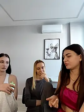 Snapshot of ShySonya chatting on November 8, 11:21 am ShySonya online show from November 8, 11:21 am