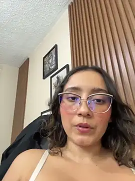 Snapshot of Kay_LustyWife chatting on April 21, 10:56 pm Kay LustyWife online show from April 21, 10:56 pm
