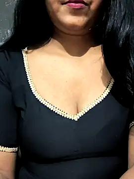 Snapshot of NEETU-89 chatting on November 29, 3:20 am NEETU-89 online show from November 29, 3:20 am