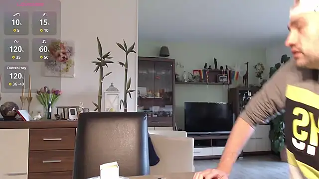 xxJANI2xx online show from April 6, 6:03 am