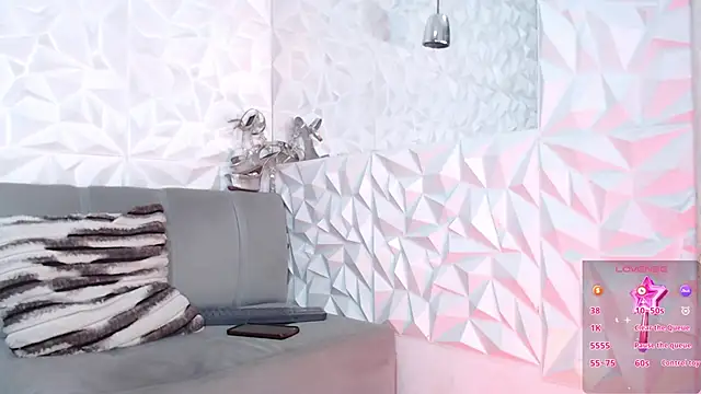 Snapshot of taylorbunny_x chatting on December 25, 6:09 am taylorbunny x online show from December 25, 6:09 am