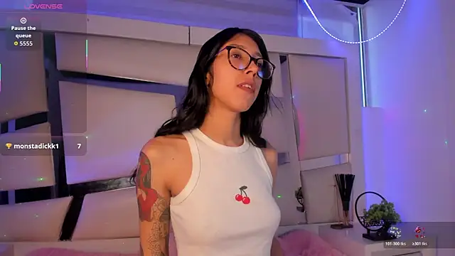 Mis  lola online show from November 29, 10:13 pm