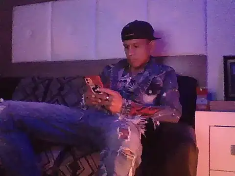 oiram27 online show from November 30, 3:27 pm