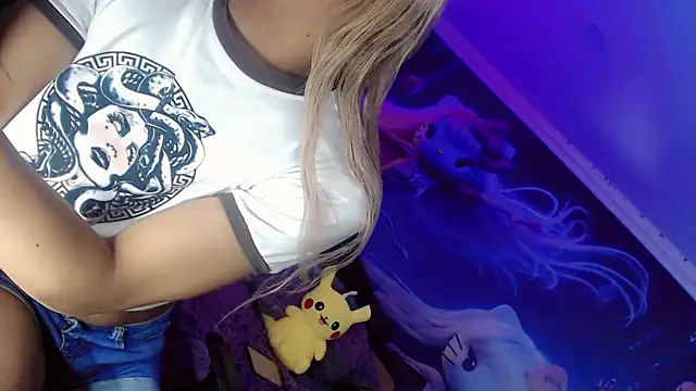 Thalia girl21 online show from December 19, 8:23 pm