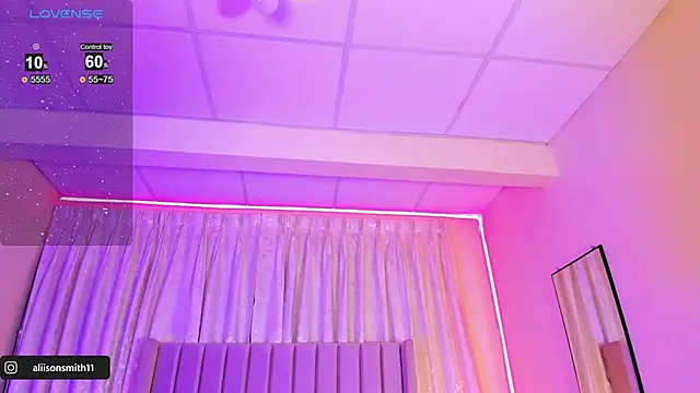 Snapshot of Aliison_Smith chatting on December 31, 3:23 am Aliison Smith online show from December 31, 3:23 am