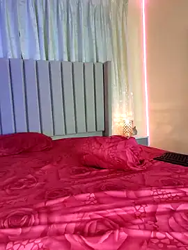 Snapshot of Aliison_Smith chatting on February 6, 5:57 am Aliison Smith online show from February 6, 5:57 am