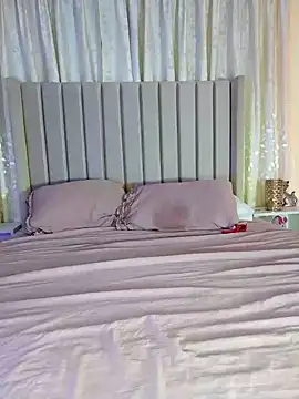 Snapshot of Aliison_Smith chatting on March 17, 6:07 am Aliison Smith online show from March 17, 6:07 am