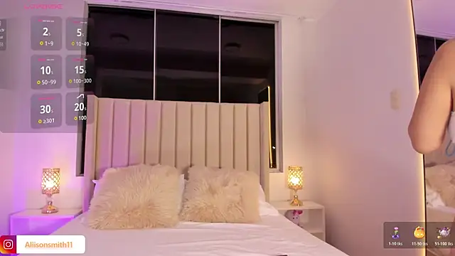 Snapshot of Aliison_Smith chatting on November 24, 3:39 am Aliison Smith online show from November 24, 3:39 am