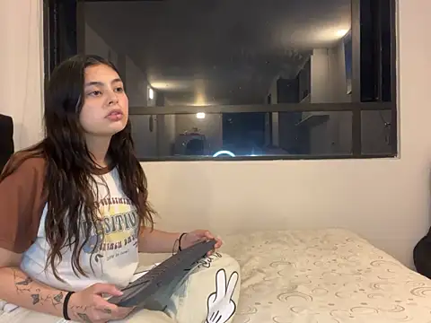 Scarlett Jazmin online show from January 16, 11:59 pm