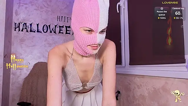 Domiiiniiicana online show from November 3, 5:36 pm