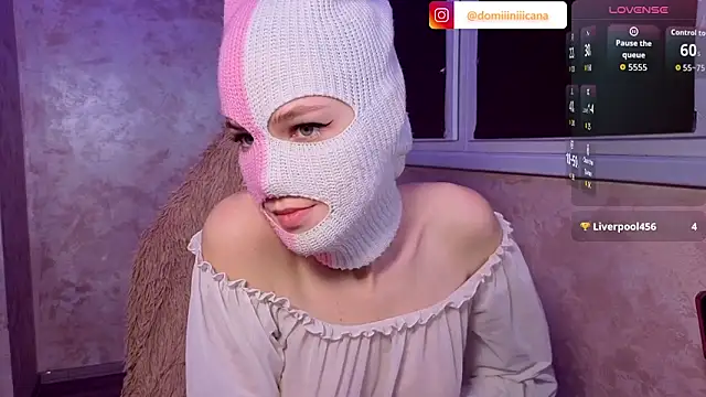 Snapshot of Domiiiniiicana chatting on February 6, 11:41 pm Domiiiniiicana online show from February 6, 11:41 pm