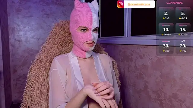 Snapshot of Domiiiniiicana chatting on March 4, 1:39 pm Domiiiniiicana online show from March 4, 1:39 pm