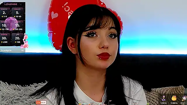 AveryWillow online show from February 23, 6:23 pm