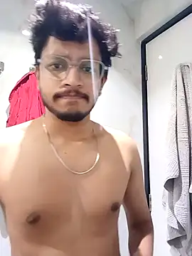 skinnyyyyyyyyy online show from July 13, 4:04 am