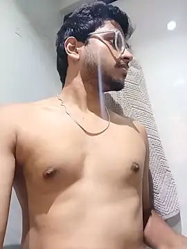 skinnyyyyyyyyy online show from August 8, 3:41 am