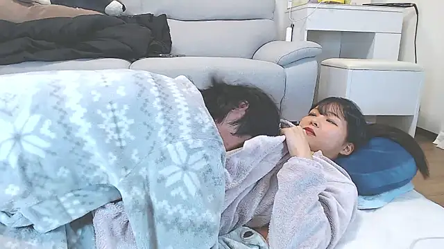 Snapshot of nmnk_CH chatting on October 24, 12:30 am nmnk CH online show from October 24, 12:30 am