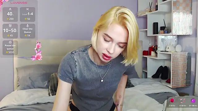 White Lioness online show from October 21, 3:13 pm