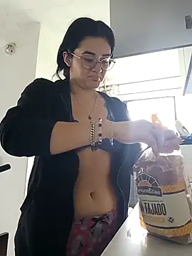 Snapshot of Hanna_Kinsley chatting on September 24, 4:21 pm Hanna Kinsley online show from September 24, 4:21 pm