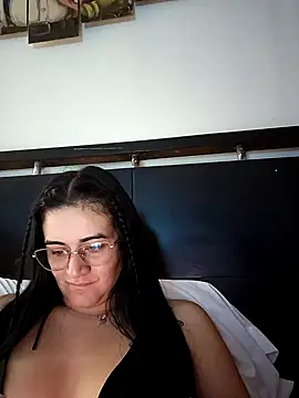 Snapshot of Hanna_Kinsley chatting on November 12, 8:30 pm Hanna Kinsley online show from November 12, 8:30 pm