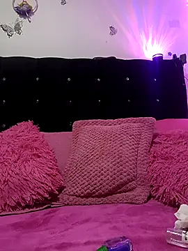 Snapshot of Hanna_Kinsley chatting on February 9, 12:47 am Hanna Kinsley online show from February 9, 12:47 am