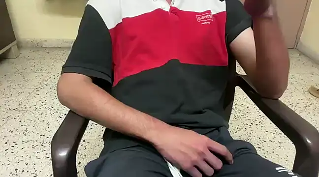 Snapshot of rahul_4u chatting on March 14, 9:54 pm rahul 4u online show from March 14, 9:54 pm