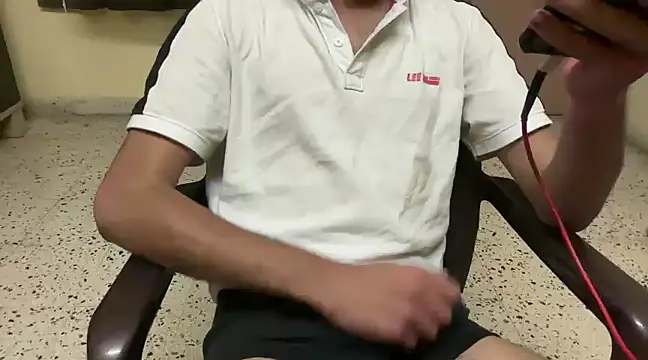 Snapshot of rahul_4u chatting on March 16, 6:55 pm rahul 4u online show from March 16, 6:55 pm