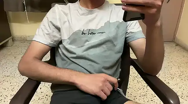 Snapshot of rahul_4u chatting on March 22, 7:09 pm rahul 4u online show from March 22, 7:09 pm