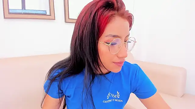 naomiii   online show from January 25, 7:07 pm