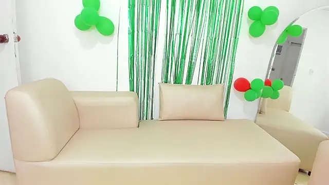 naomiii   online show from March 19, 1:32 am