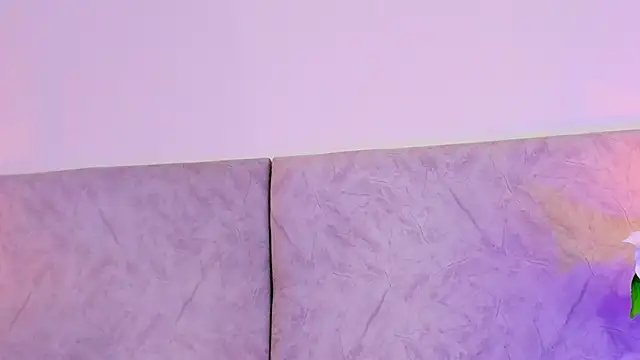 naomiii   online show from November 25, 11:43 am