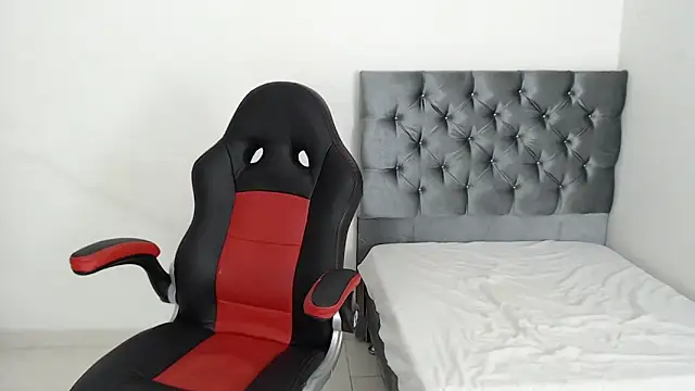 nicol jc online show from December 19, 3:41 pm