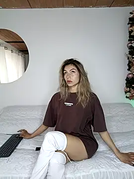 Karolgood3 online show from December 4, 8:06 pm