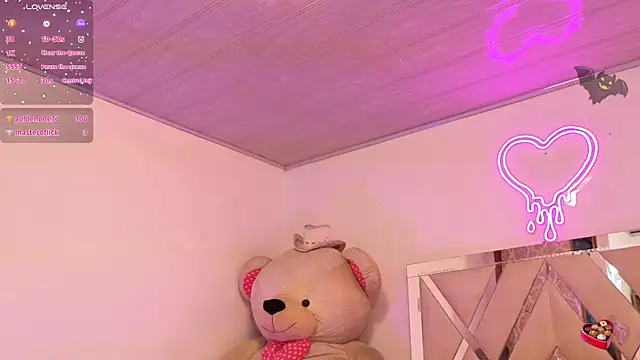 Jazmin tay online show from November 8, 12:05 pm