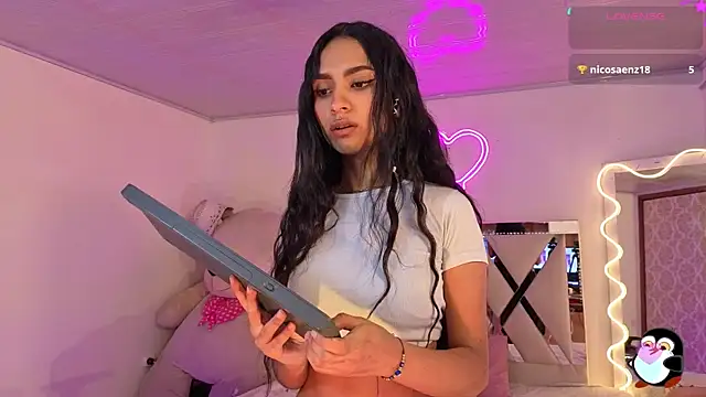 Jazmin tay online show from November 21, 11:53 am