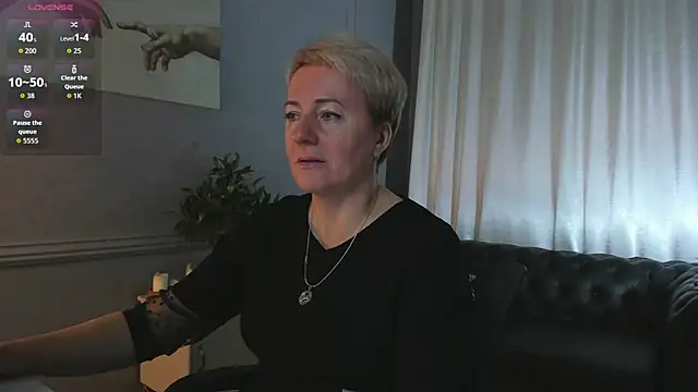 Nika Smit online show from October 4, 5:16 am