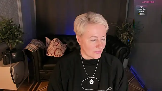 Nika Smit online show from February 20, 5:37 am