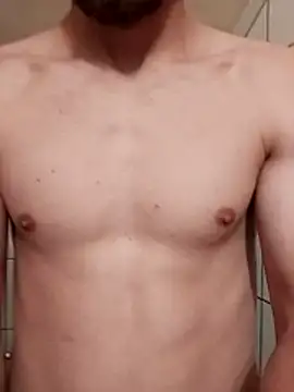 Snapshot of hoot_denis28 chatting on December 28, 1:29 am hoot denis28 online show from December 28, 1:29 am