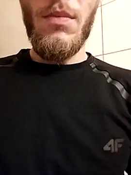 Snapshot of hoot_denis28 chatting on January 10, 10:57 pm hoot denis28 online show from January 10, 10:57 pm