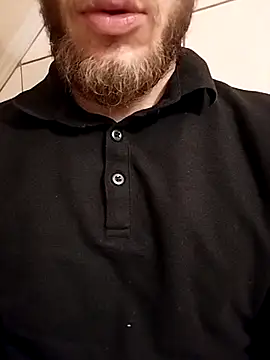 Snapshot of hoot_denis28 chatting on January 25, 6:24 pm hoot denis28 online show from January 25, 6:24 pm