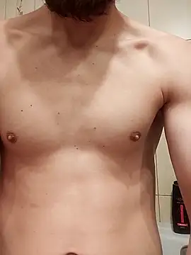 Snapshot of hoot_denis28 chatting on February 16, 3:15 am hoot denis28 online show from February 16, 3:15 am