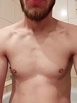 Snapshot of hoot_denis28 chatting on March 22, 4:04 pm hoot denis28 online show from March 22, 4:04 pm