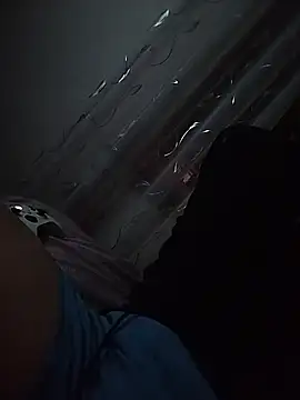 Snapshot of hoot_denis28 chatting on February 14, 3:14 am hoot denis28 online show from February 14, 3:14 am