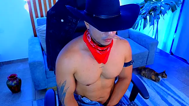 estebandelouis online show from May 31, 1:25 am