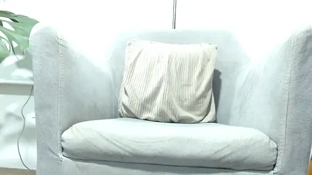 estebandelouis online show from June 10, 11:57 pm