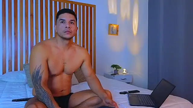 estebandelouis online show from July 21, 3:20 am