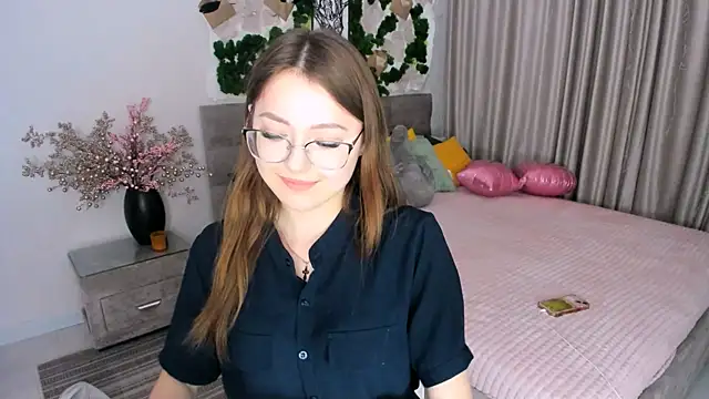Snapshot of SereneFlame chatting on March 7, 7:27 pm SereneFlame online show from March 7, 7:27 pm
