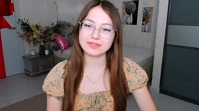 Snapshot of SereneFlame chatting on March 9, 4:05 am SereneFlame online show from March 9, 4:05 am