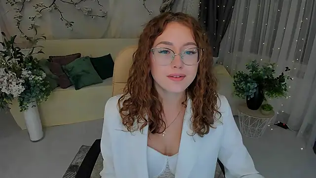 Snapshot of SereneFlame chatting on September 10, 3:56 pm SereneFlame online show from September 10, 3:56 pm
