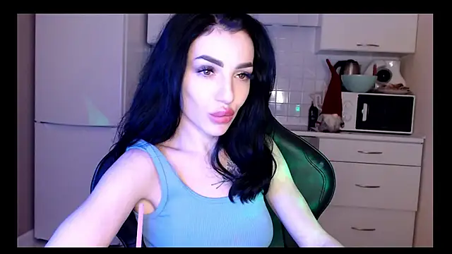 NancyLovee  online show from December 7, 12:30 am