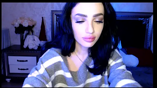 NancyLovee  online show from January 11, 11:24 pm